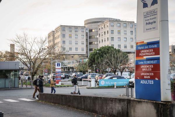 A Bordeaux, l'hôpital Pellegrin autorise une visite par jour