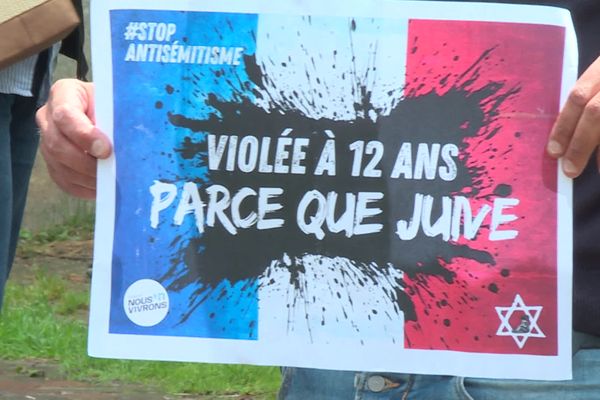 Le rassemblement, annoncé suite au viol d'une adolescente juive de 12 ans à Courbevoie rassemble quelque 200 personnes ce vendredi 21 juin à Toulouse (Haute-Garonne).