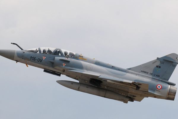 Au programme : un survol de Mirage 2000