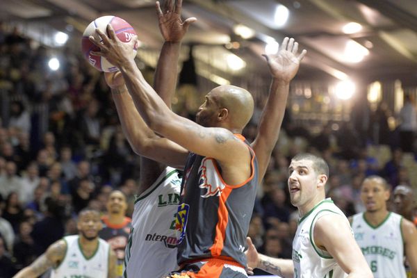 Le Mans face à Limoges lors de la première journée de la Leaders Cup