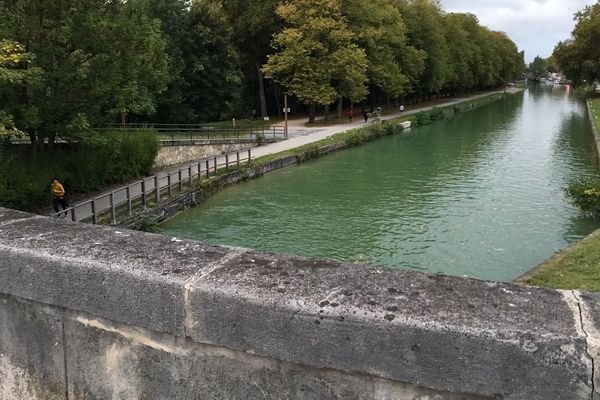 le corps a été retrouvé dans le canal à Reims 