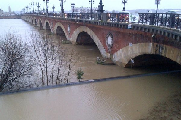 Les quais de Bordeaux, le 1er février à 8H30 