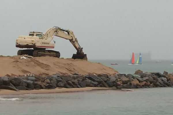 Les travaux de consolidation ont commencé sur le chenal de Boyardville sur l'île d'Oléron.