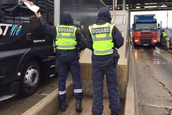 Ce mercredi 3 avril, les douaniers organisent une grève du zèle au péage du Boulou, sur l'A9.