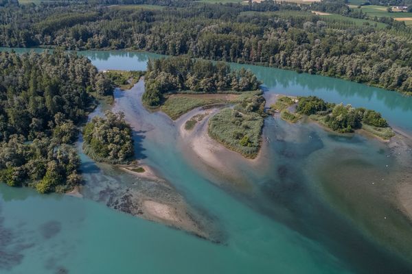 Vue aérienne du haut Rhône.