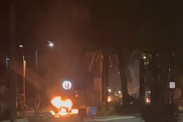 Des violences urbaines et plusieurs départs de feu ont eu lieu dans la nuit du 4 au 5 novembre dans le quartier de la Gabelle à Fréjus.