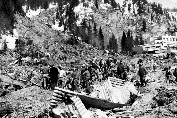 La catastrophe du Roc des Fiz a fait 71 mort dont 56 enfants dans la nuit du 15 au 16 avril 1970 en Haute-Savoie.