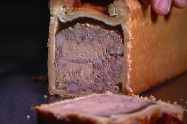 Le pâté croûte est une tradition pâtissière qui connait un engouement mondial depuis une dizaine d'années.