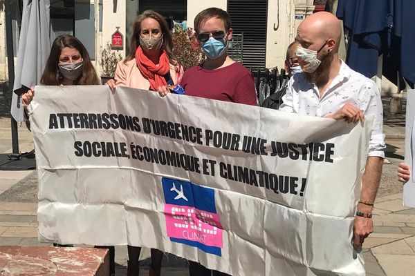 100 chercheurs de Montpellier protestent contre l'extension de l'aéroport et s'engagent à ne plus prendre le train pour leurs échanges avec Paris