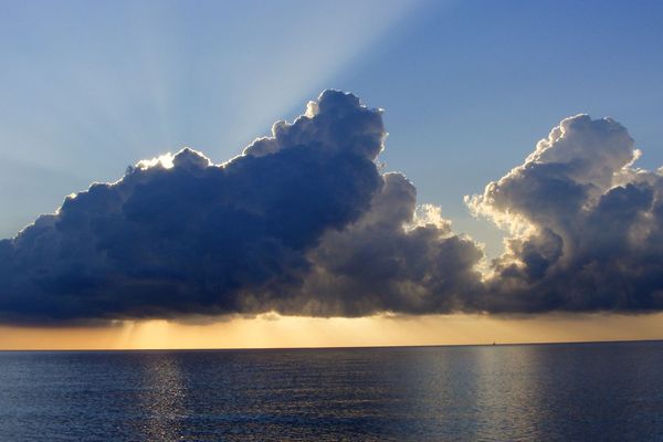 Lever de soleil en face de Bastia