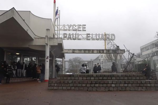 Le lycée Paul Eluard à, Saint-Denis.