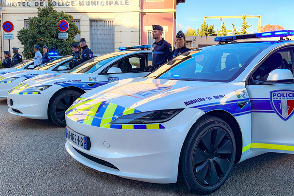 La police municipale de Mandelieu-la-Napoule est désormais équipée de plusieurs Tesla.