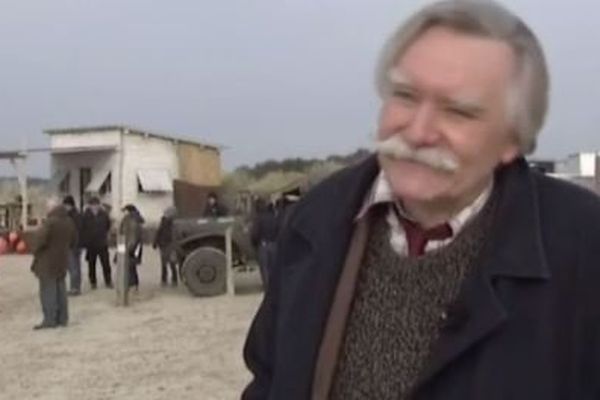 Léo Lapointe sur le tournage de l'adaption de son roman "le vagabond de la Baie de Somme" diffusé sur France 3 en 2015.  