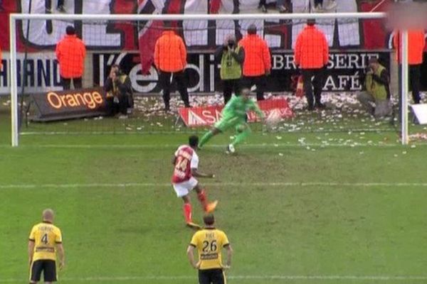 Une première mi-temps catastrophique pour le LOSC avec deux buts de Reims en 7 minutes d'intervalle