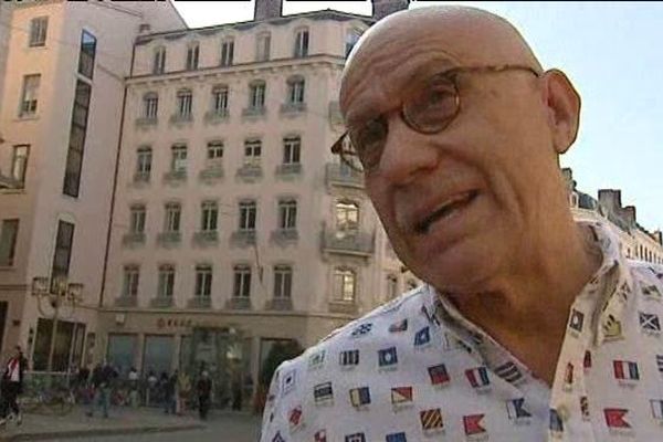 James Ellroy se dit amoureux des Francais 