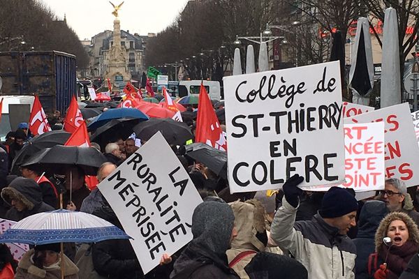 Le collège Saint Thierry s'est mobilisé ce 22 mars à Reims 