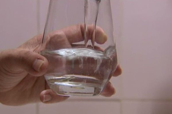 Trop de sulfates dans l'eau impropre à la consommation