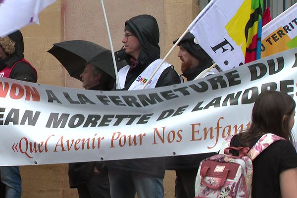 Manifestation devant le Conseil Régional jeudi 23 mars.