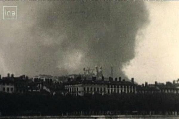 Le bombardement de Lyon ... le 26 mai 1944 - l'imprécision du bombardement à haute altitude fit de nombreuses victimes civiles.