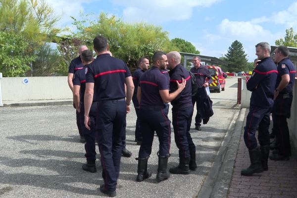 Les sapeurs-pompiers du Lot-et-Garonne se sont réunis mardi 24 septembre devant le SDIS 47.