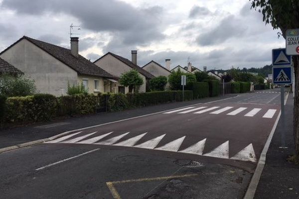 l'arrêt de bus du collège Jean Moulin n'est plus desservi 