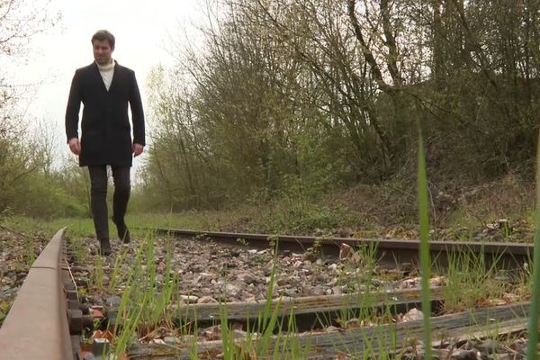 VIDEO. Il veut mettre ses camions sur des rails pour réduire son empreinte carbone