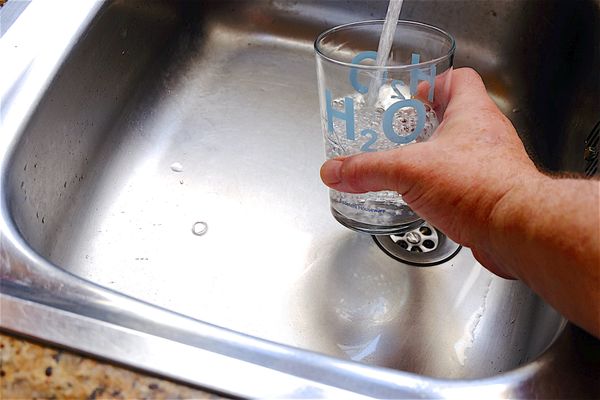 La préfecture recommande aux personnes fragiles de ne pas consommer l'eau du robinet à Mouans-Sartoux