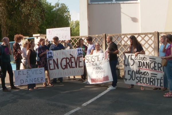 Grève au collège Ferdnand Clovis-Pin de Poitiers