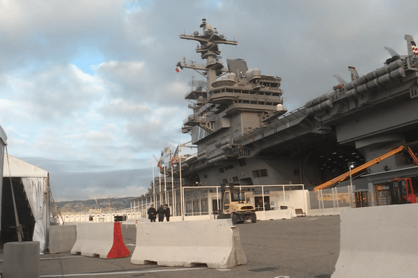 L'USS H.W. Bush est présent à Marseille jusqu'au 3 janvier.