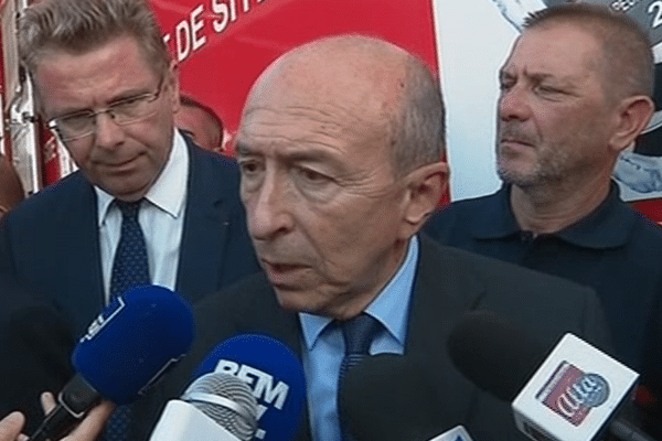 Gérard Collomb en déplacement en Corse après l'incendie de Biguglia