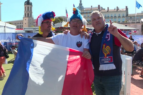 Les supporters français s'ambiançaient dès cet après midi dans les rues de Lyon, en vue du match de ce soir.