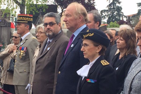 Commémoration du 8 mai 1945, à Clermont-Ferrand en présence d'Olivier Bianchi maire socialiste de la ville et Brice Hortefeux vice-président du Conseil régional Auvergne-Rhône-Alpes. 