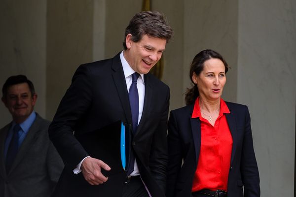 Arnaud Montebourg ministre du redressement productif et Ségolène Royal ministre de l'écologie sortant de l'Elysée le 3/06/2014