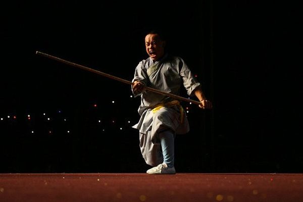 Spectacle des moine du temple de Shaolin - Archives