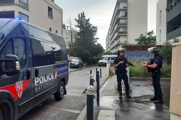 Les forces de l'ordre ont recherché en vain l'auteur des coups de feu dans le quartier Saint Martin, à Montpellier.