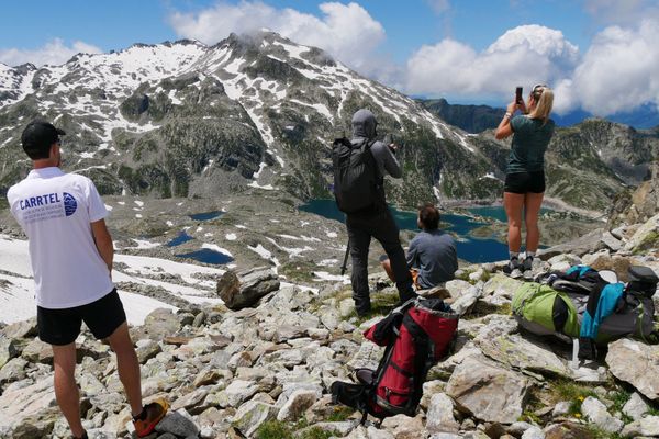 Les 7 Laux vus d'en haut... avec Jérémie Gaillard, chercheur au laboratoire CARRTEL, et les randonneurs de l'Ecotraversée.