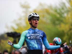 Benoît Cosnefroy remporte le Tour du Finistère 2024 après sa victoire (ici) sur le Grand Prix du Morbihan 2024