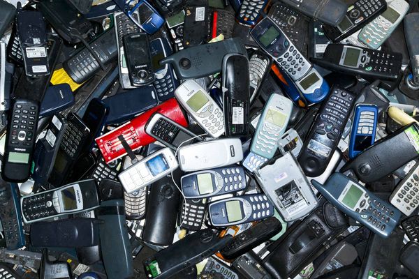 Une grande collecte solidaire de téléphones portables est organisée à Lisieux (Calvados) jusqu'au 15 juillet 2024.