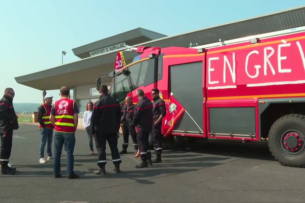 Les pompiers de l'aéroport d'Aurillac sont en grève, ce vendredi 16 juin