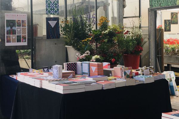 Une librairie éphémère se tiendra dans le village de Veules-les-Roses du vendredi 3 juillet au 20 août 2020.