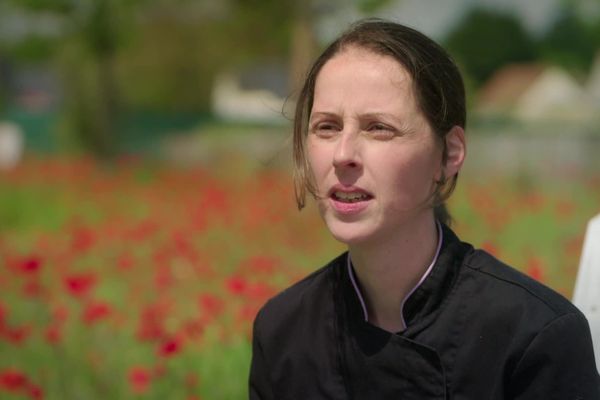 Une cheffe qui respecte la nature, son personnel et les produits qu'elle travaille.