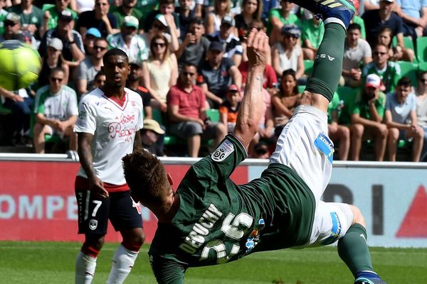 Retourné de Mathieu Debuchy (St Etienne)