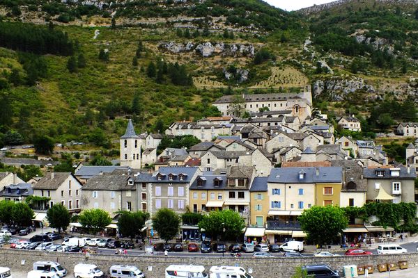 La Lozère est un des départements de France où l'espérance de vie est la plus basse. (Saint-Enimie)