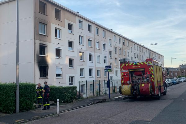 Incendie dans un immeuble d’habitation situé rue Charles-Besselièvre à Rouen, mercredi 22 septembre 2021