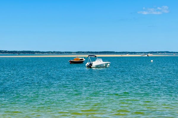 Il faudra profiter de cette belle journée sur la côte avant le retour des averses (Plage du Moulleau)