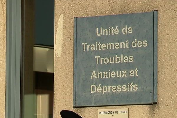 Colère du personnel au service Psychiatrie du CHU de Montpellier : la direction veut fermer l'unité spécialisée dans les troubles de l'anxiété.
