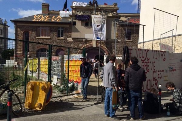 La salle de la Cité, rebaptisée "Maison du peuple" par ses occupants