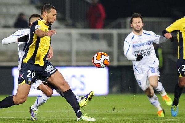 L'Auxerrois Frédéric Sammaritano lors du match Aja/Arles-Avignon qui s'était soldé par un nul (1 partout) le 10 janvier 2014