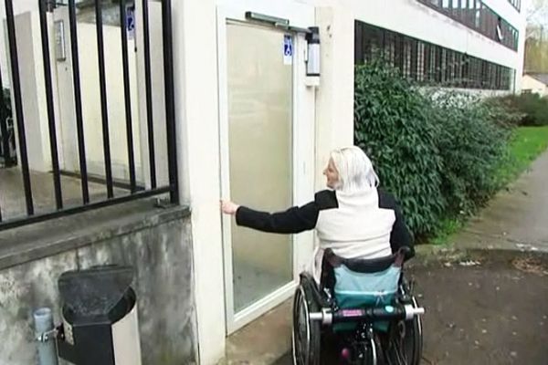 La mise en conformité des Etablissements Recevant du Public pour accueillir les handicapés se fera dans un délai de 3 à 9 ans