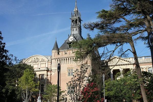 Les cèdres du square De Gaulle à Toulouse